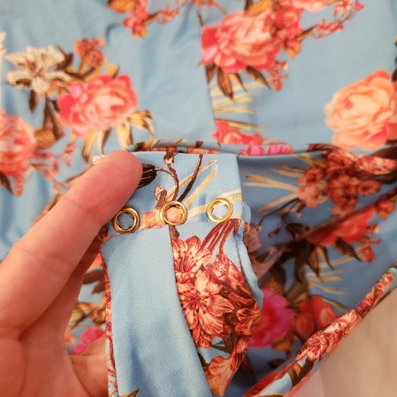 Adriana Iglesias Deep V Floral Stretch Silk Bodysuit - Picture 12 of 16